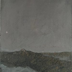 Schilderij met titel: 'Eiland gehuld in duister.' Geschilderd met olieverf op doek. Afmetingen: 23,5 cm x 30.