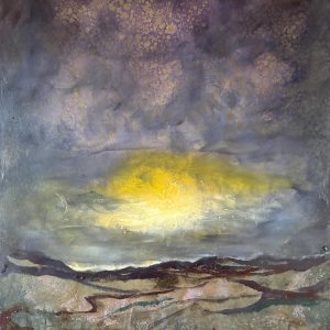 Schilderij met titel: 'Exploderende zon en scheurende hemel boven woeste bergen.' Geschilderd met olieverf op paneel. Afmetingen: 61 cm x 80 cm.