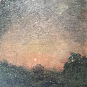 Landschap studie geschilderd met olieverf op triplex van 20cm x 20 cm. Rode maangloed tegen donkere bomen.