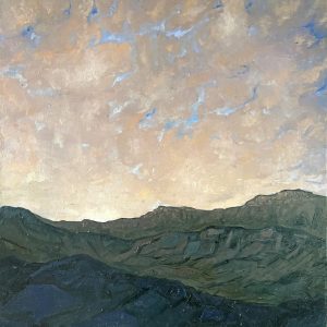 Schilderij met de titel: 'Openbrekende wolken boven groene bergen.' Geschilderd met olieverf op canvas. Afmetingen 60 cm x 80 cm